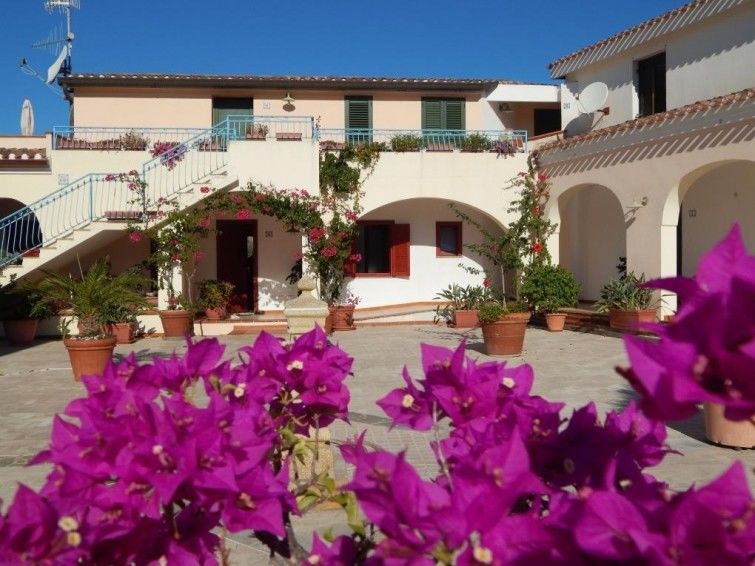 Residence Sos Alinos Cala Liberotto Eksteriør billede