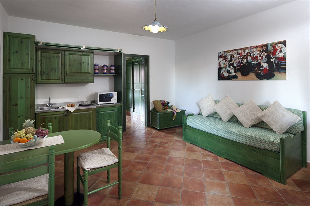 Residence Sos Alinos Cala Liberotto Eksteriør billede