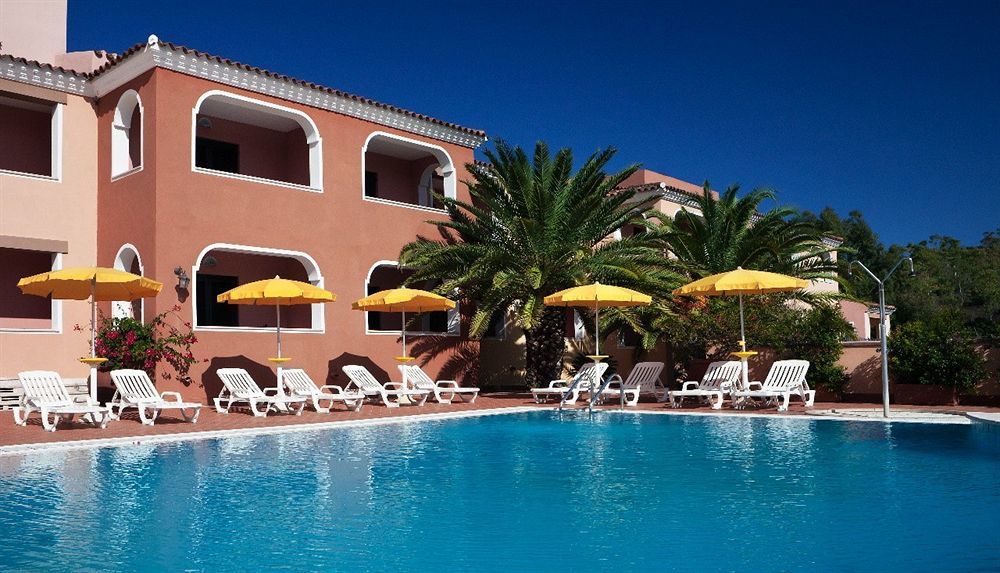 Residence Sos Alinos Cala Liberotto Eksteriør billede