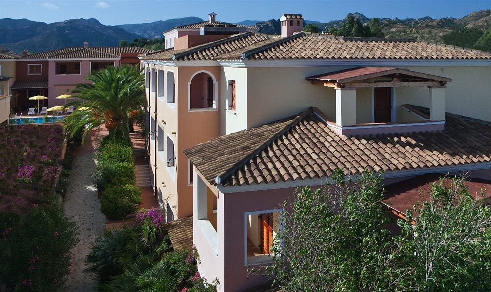Residence Sos Alinos Cala Liberotto Eksteriør billede